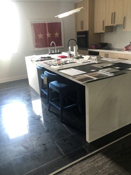 More Photos Of 445 US Highway 202, Flemington Freestanding For Lease