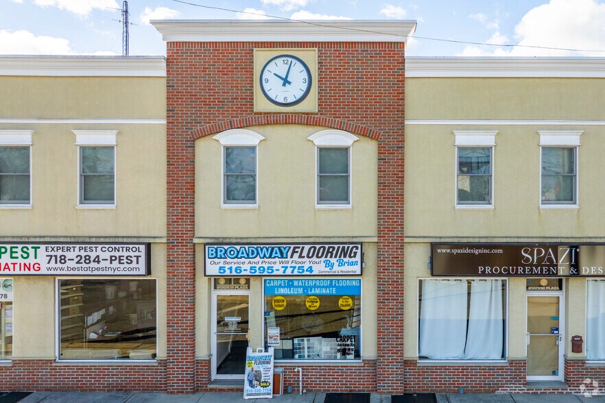 More Photos Of 5 Station Plz, Bethpage Storefront Retail Office For Lease