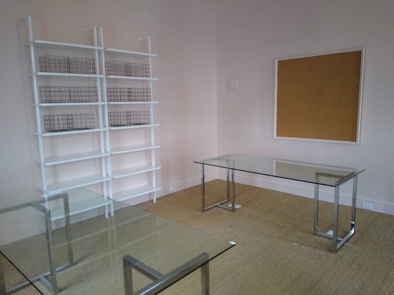 More Photos Of 2094 Boston Post Rd, Larchmont Storefront For Lease