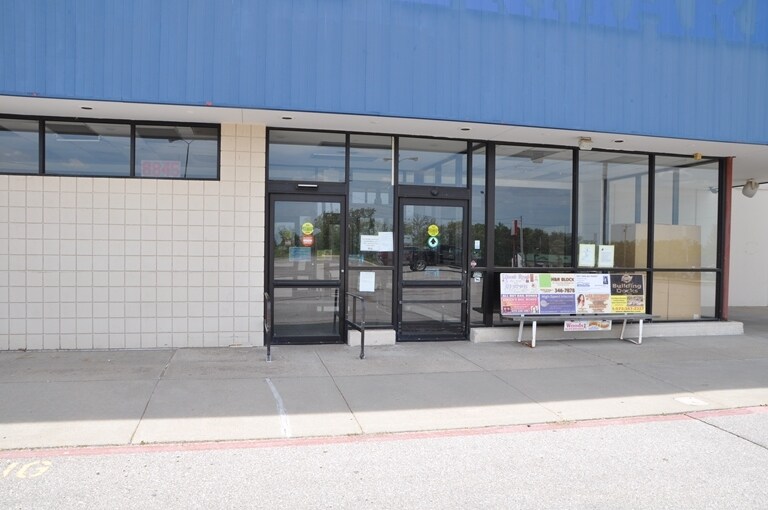More Photos Of 8845 N State Highway 5, Camdenton Freestanding For Sale