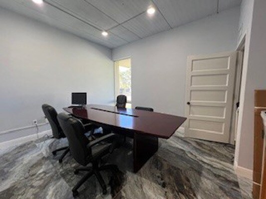 More Photos Of 1960 Bayshore Blvd, Dunedin Medical For Sale