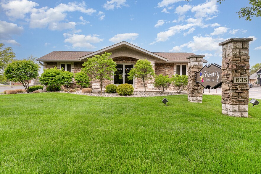 More Photos Of 635 N Center Rd, Saginaw Office For Sale