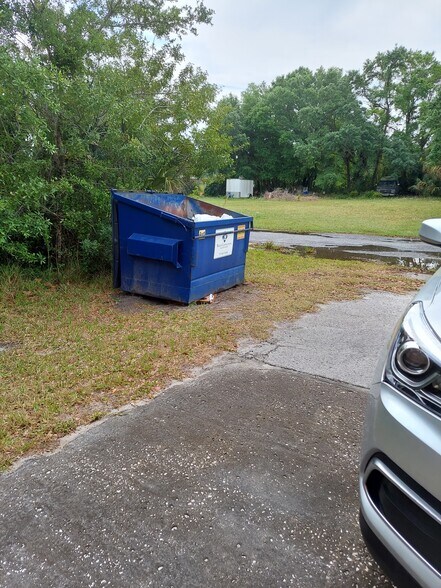 More Photos Of 7714 Massachusetts Ave, New Port Richey Office For Lease