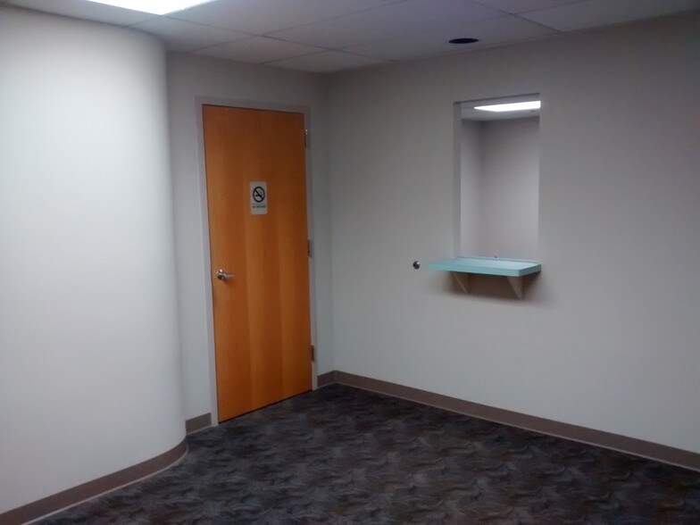 More Photos Of 14100 Fivay Rd, Hudson Medical For Lease
