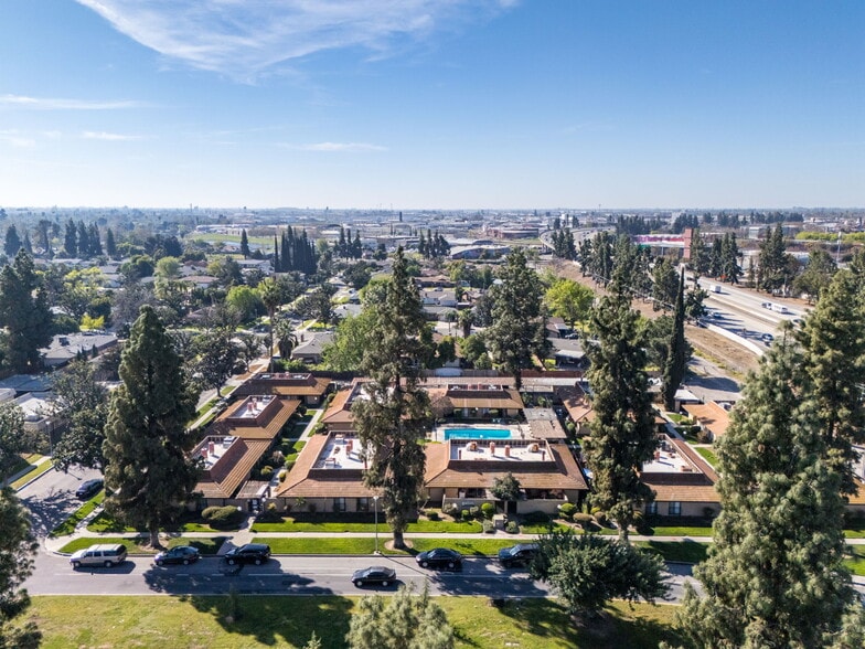 Primary Photo Of 2910 E Huntington Blvd, Fresno Multifamily For Sale