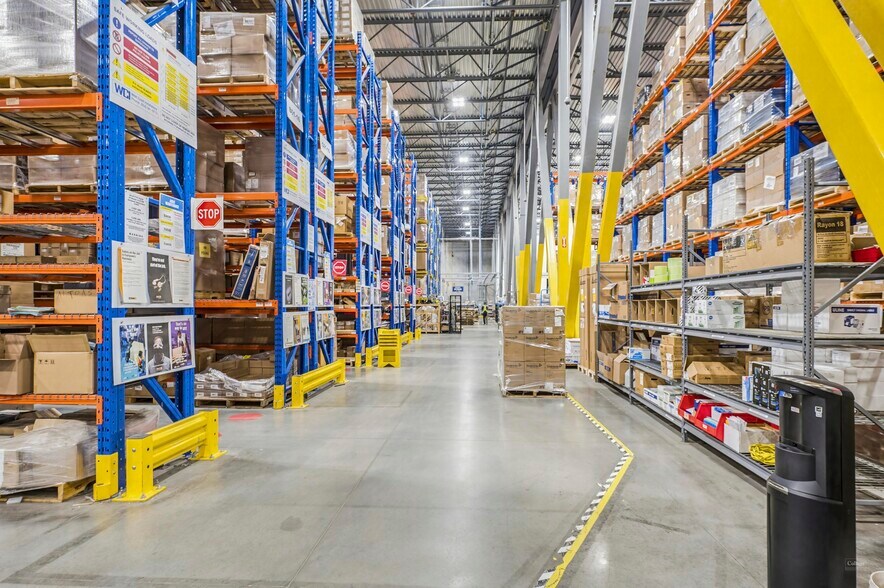 More Photos Of 16111 Blundell Rd, Richmond Distribution For Lease