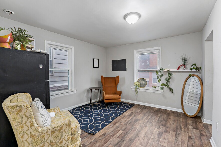 More Photos Of 848 Duss Ave, Ambridge Storefront Retail Residential For Sale