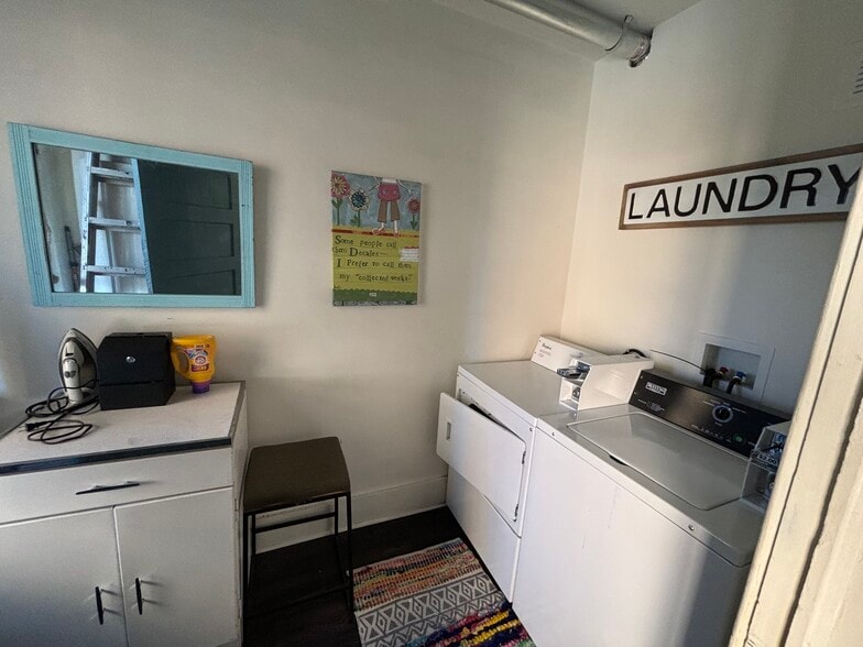 More Photos Of 56 S Broadway, Denver Storefront For Sale