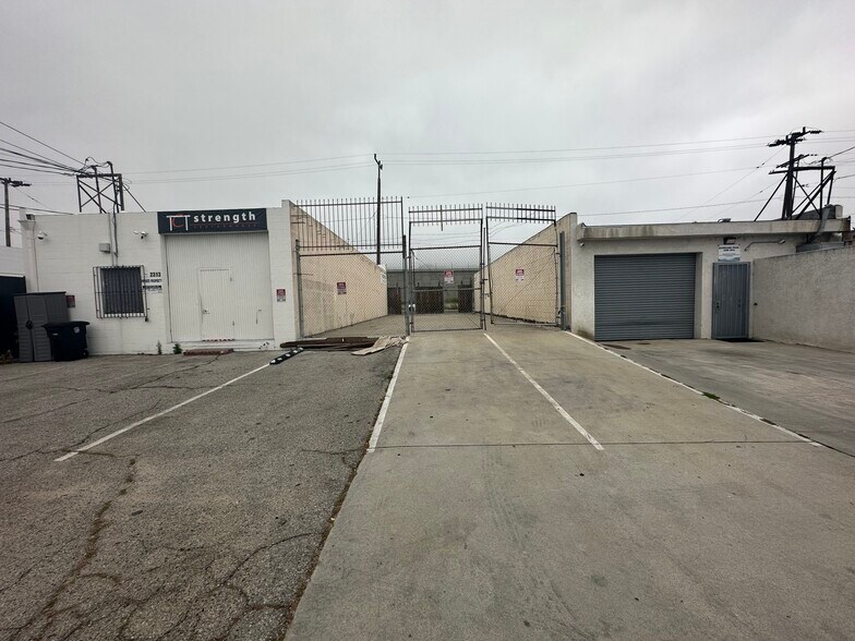 More Photos Of 2311 N San Fernando Blvd, Burbank Land For Lease