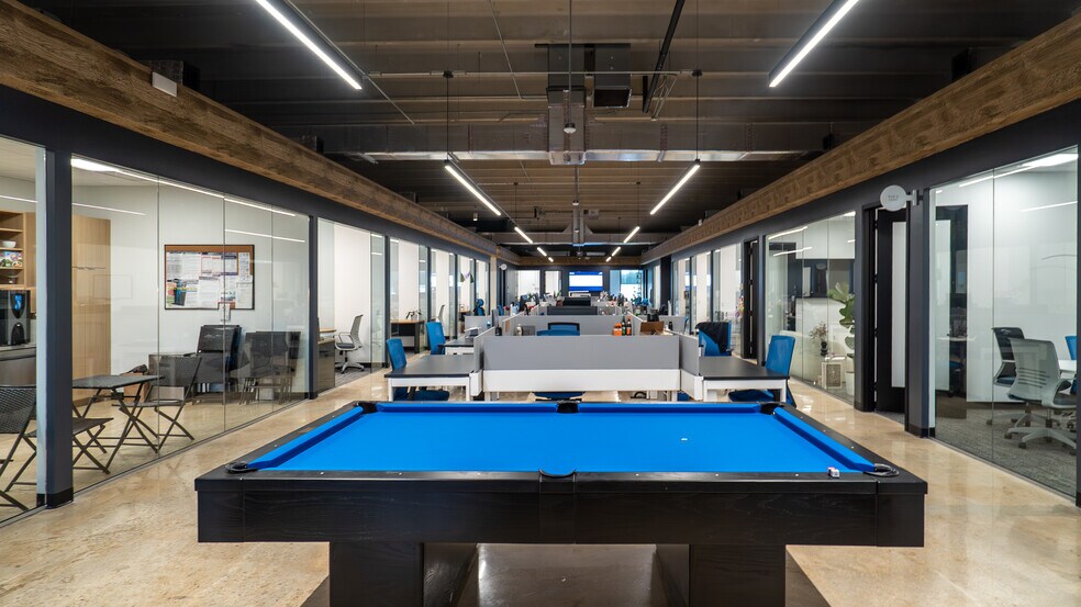 More Photos Of 6380 NE 4th Ave, Miami Office For Lease