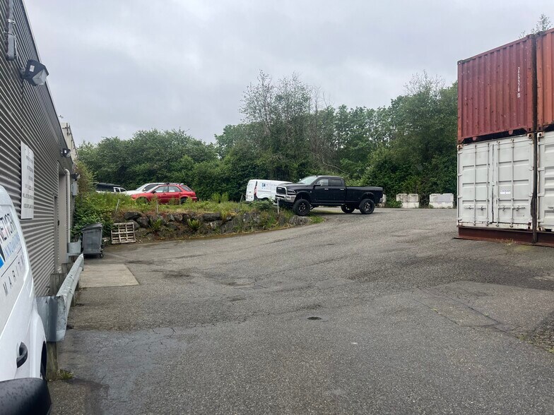 More Photos Of 4237 24th Ave W, Seattle Manufacturing For Lease