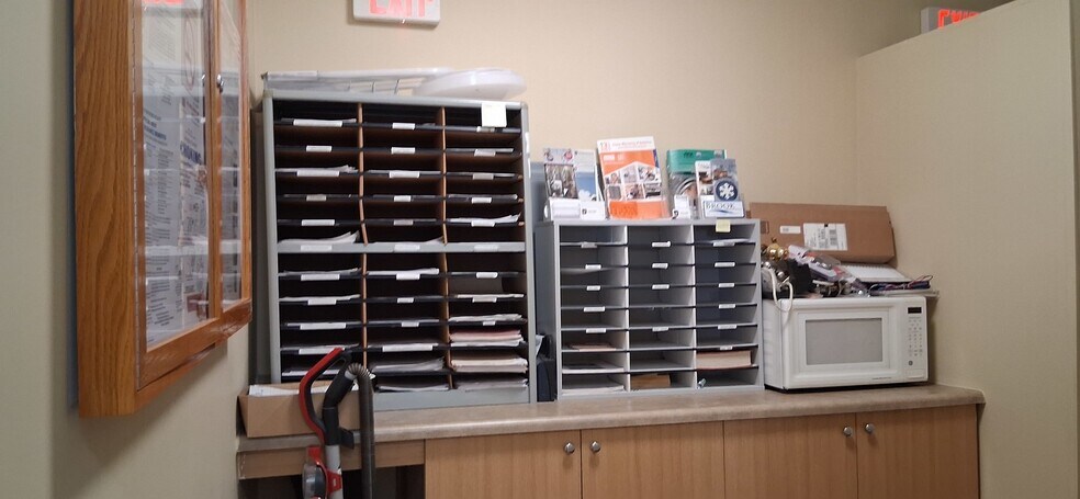 More Photos Of 4023-4025 Church St, Skokie General Retail For Sale