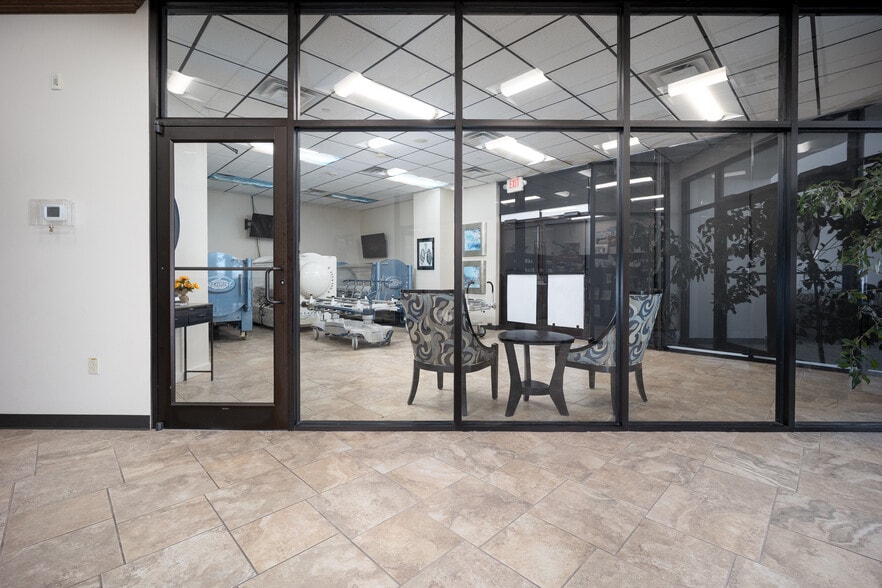 More Photos Of 4200 Carriage Way, Weatherford Medical For Sale