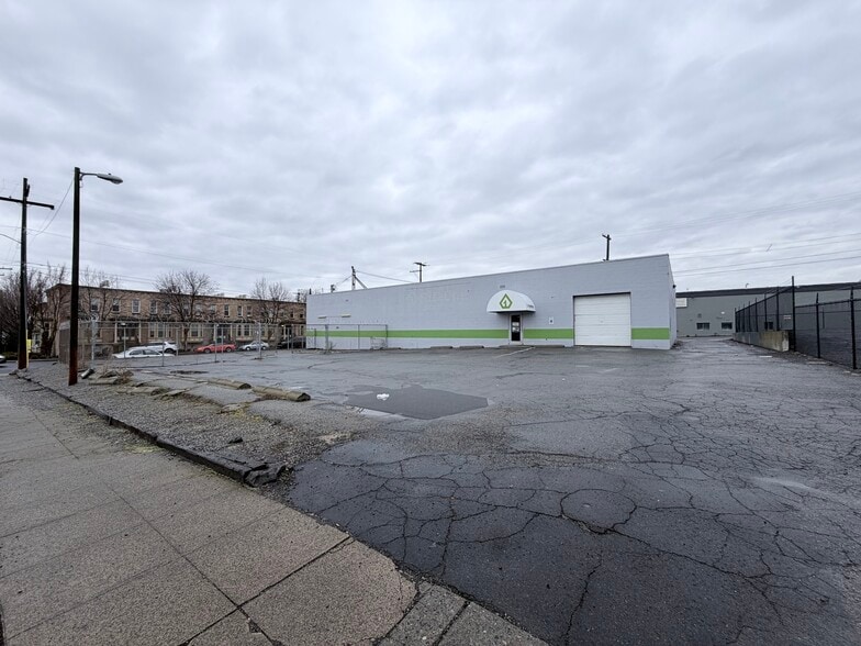 More Photos Of 155 S Pine St, Spokane Warehouse For Lease