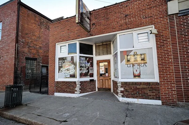 More Photos Of 111 W Adams St, Pittsfield Bar For Sale