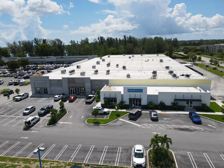 More Photos Of 27455 S Dixie Hwy, Homestead Storefront For Sale