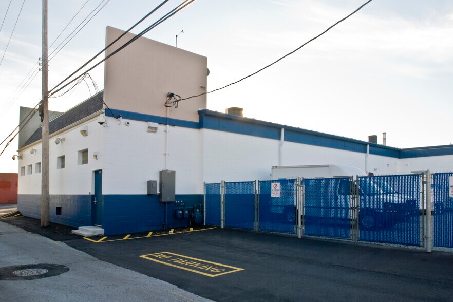 More Photos Of 7033 Calumet Ave, Hammond Auto Repair For Sale