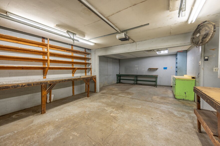 More Photos Of 115 W Burleson St, Wharton Restaurant For Sale