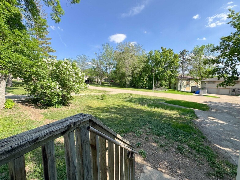 More Photos Of 822 W Maple Ave, Fergus Falls Apartments For Sale