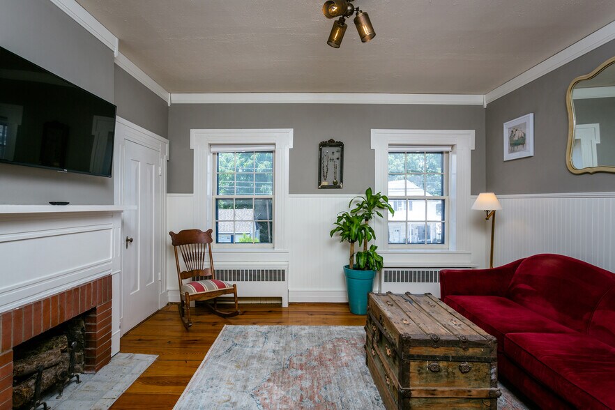 More Photos Of 222 Main St, Dayton Freestanding For Sale