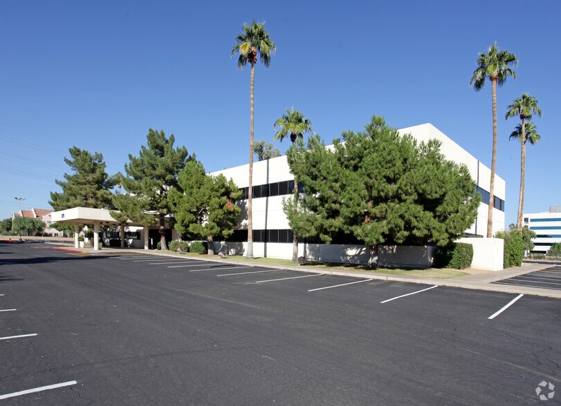 More Photos Of 9215 N Black Canyon Fwy, Phoenix Office For Lease