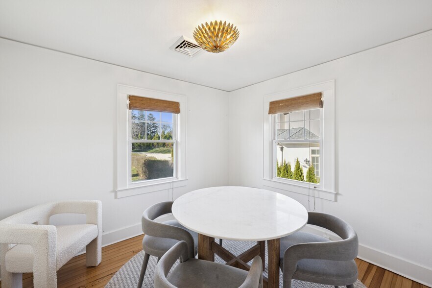 More Photos Of 103 Hayground Rd, Water Mill Unknown For Lease