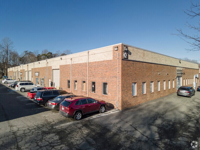 More Photos Of 7401-7403 Lockport Pl, Lorton Unknown For Lease