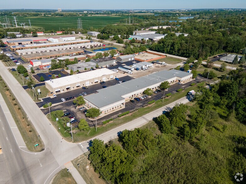More Photos Of 30W100-30W114 Butterfield Rd, Warrenville Manufacturing For Lease