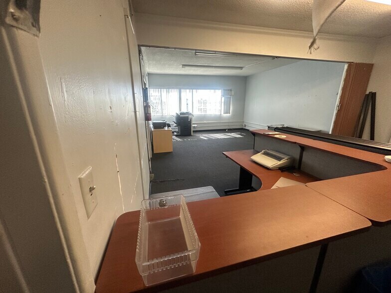 More Photos Of 4307 Rosecrans Ave, Compton Specialty For Lease