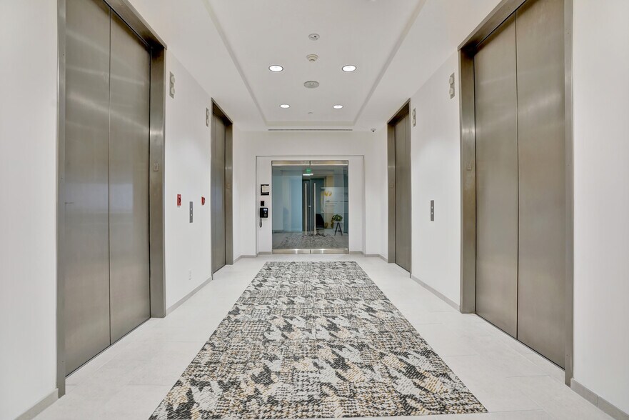 More Photos Of 222 S Harbor Blvd, Anaheim Office For Lease