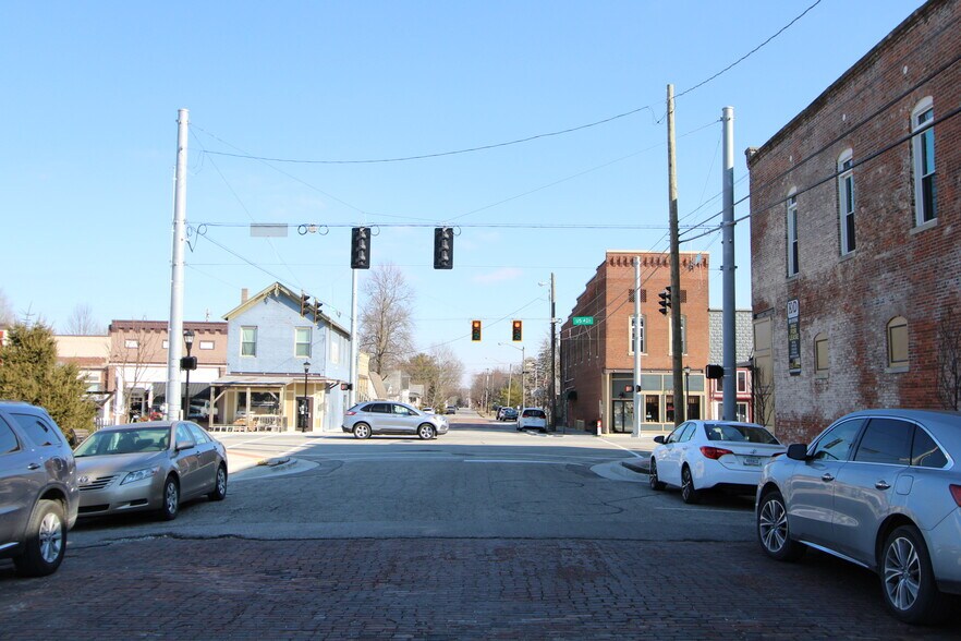 More Photos Of 102 S Main St, Kirklin Storefront Retail Office For Lease