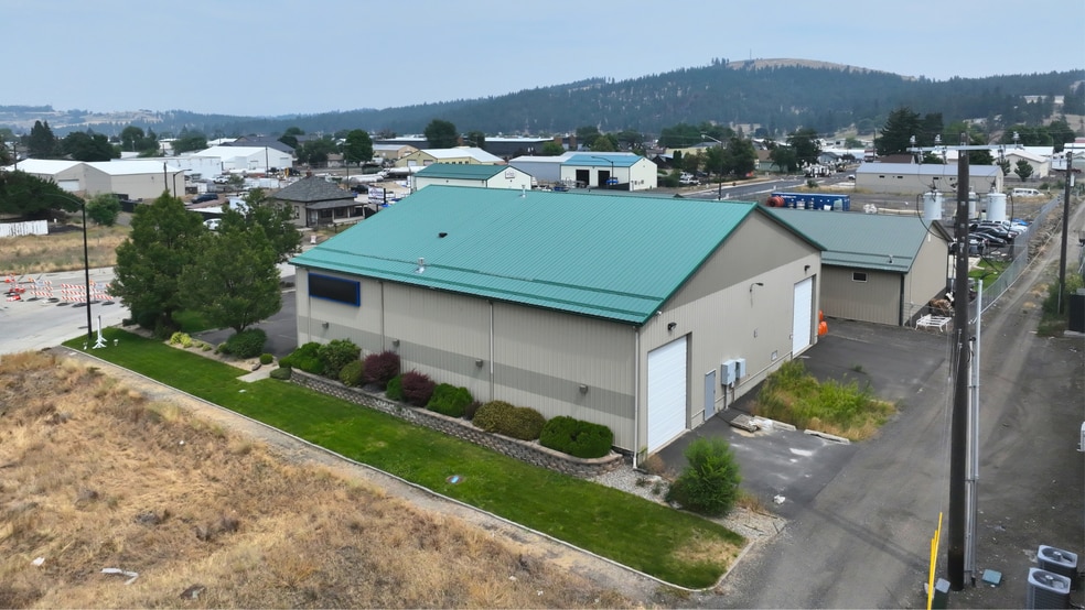 More Photos Of 3606 E Wellesley Ave, Spokane Service For Lease