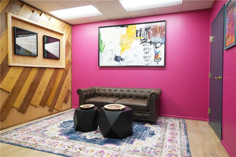More Photos Of 10431 Perry Hwy, Wexford Office For Sale