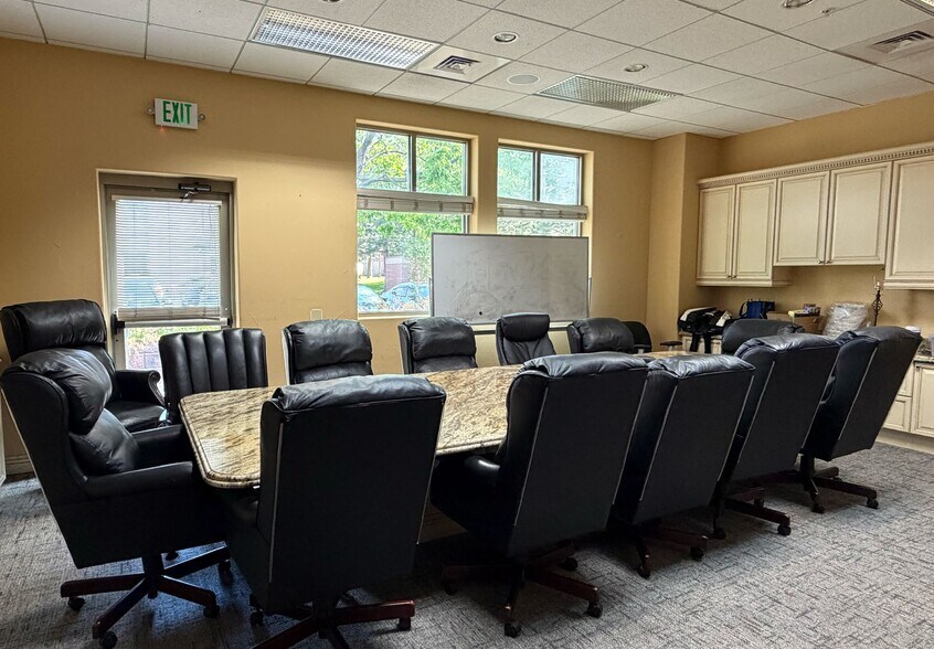 More Photos Of 8040 Southpark Ln, Littleton Office For Lease