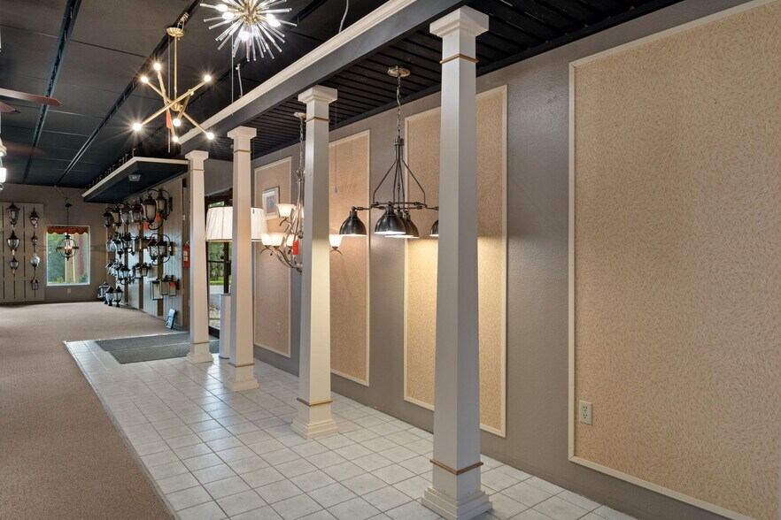 More Photos Of 5149 Mariner Blvd, Spring Hill Flex For Sale