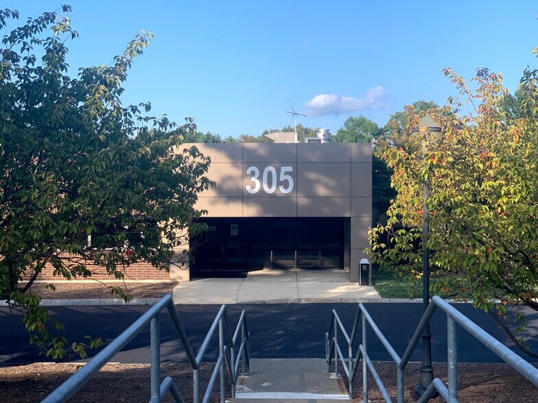 More Photos Of 305 Foster St, Littleton Office For Lease