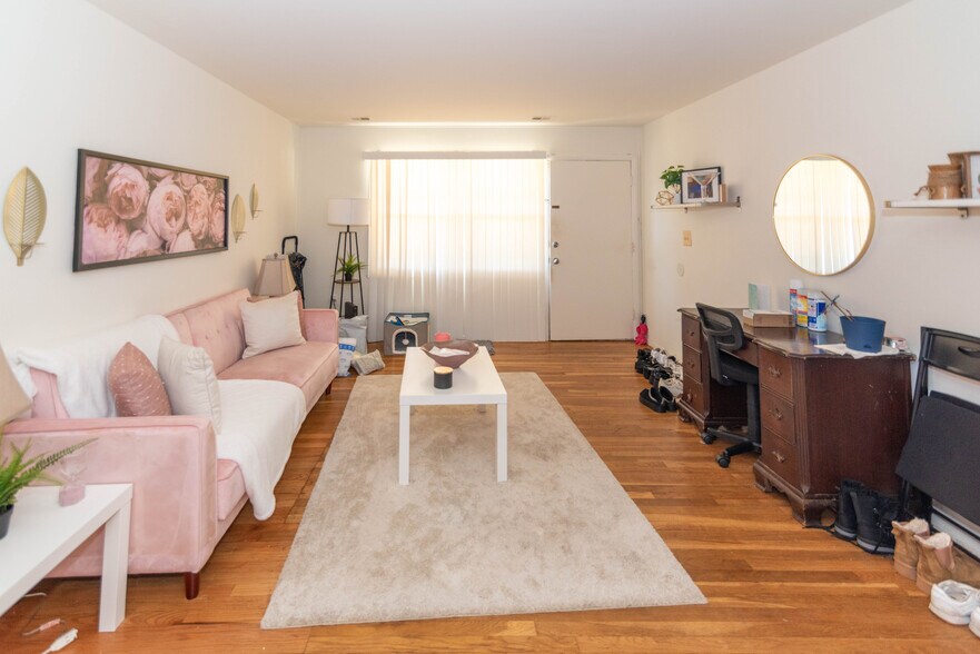 More Photos Of 1214 Walker Ave, Baltimore Apartments For Sale