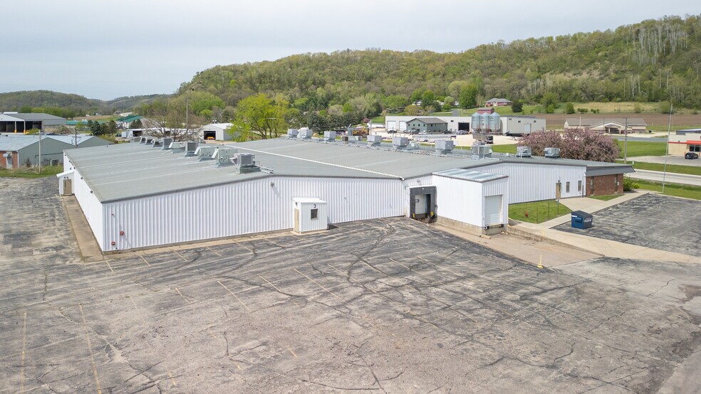 More Photos Of 901 Home St, Rushford Manufacturing For Sale