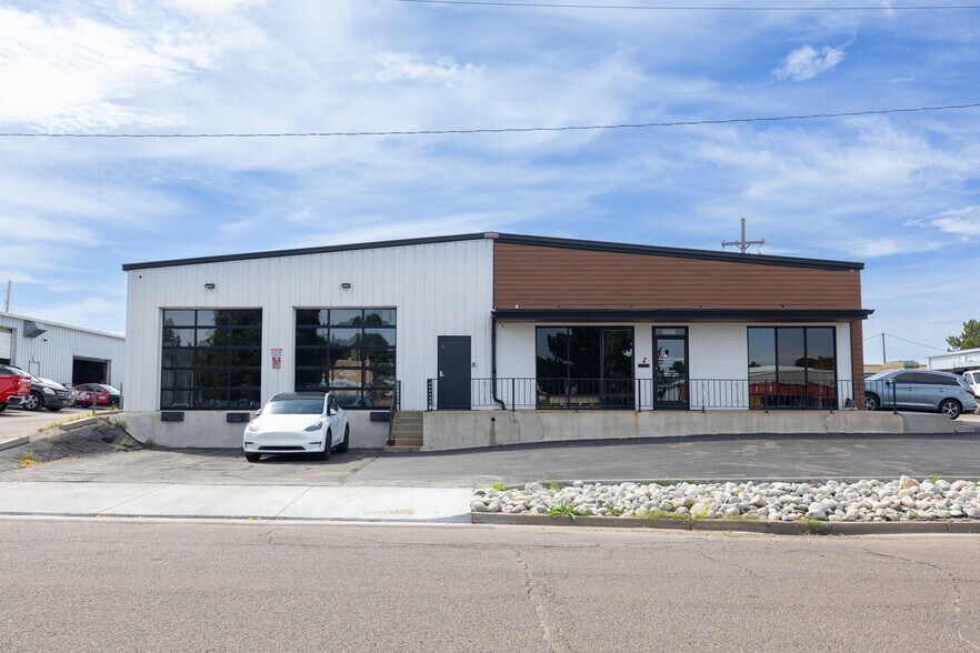 Primary Photo Of 15586 E 17th Ave, Aurora Industrial For Sale