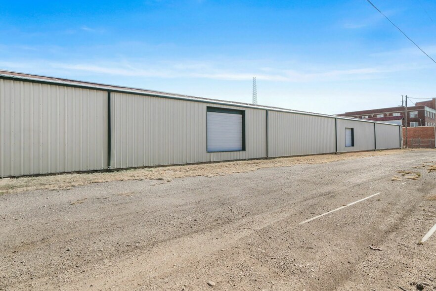 More Photos Of 904 S Grant St, Amarillo Distribution For Lease