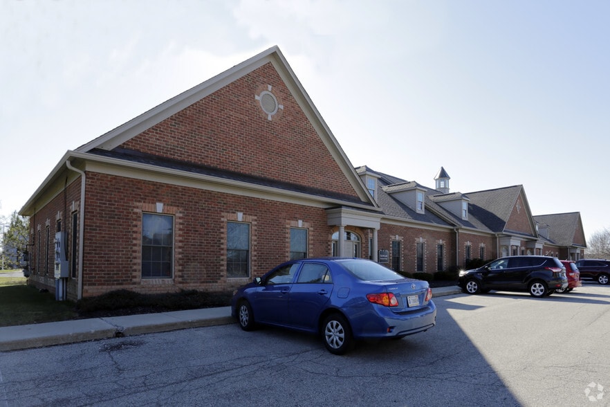 More Photos Of 704 Adams St, Carmel Office For Sale