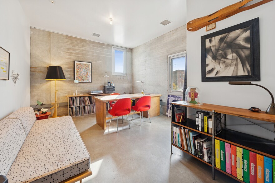 More Photos Of 2058 W Grand Ave, Chicago Loft Creative Space For Sale