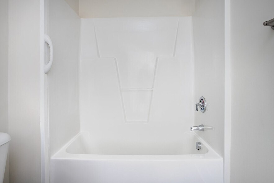 More Photos Of 1000 Ballena Cir, Cary Apartments For Lease