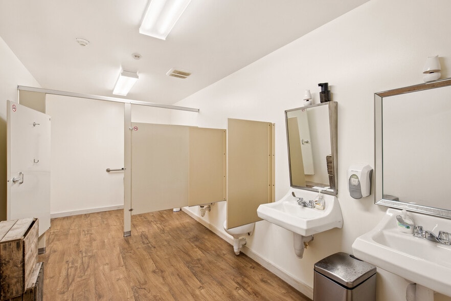 More Photos Of 162 Black Bear Run, Berlin Lodge Meeting Hall For Sale