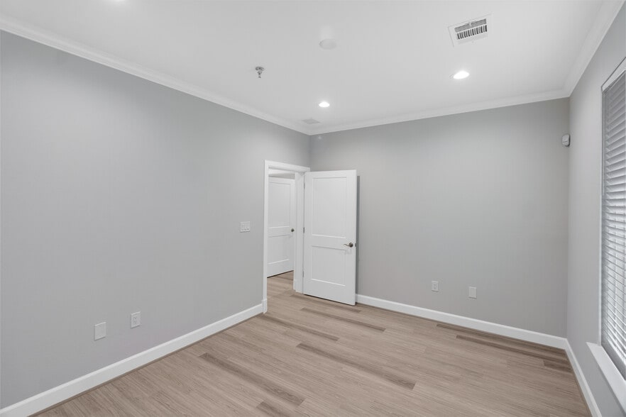 More Photos Of 7912 Preston Rd, Frisco General Retail For Lease