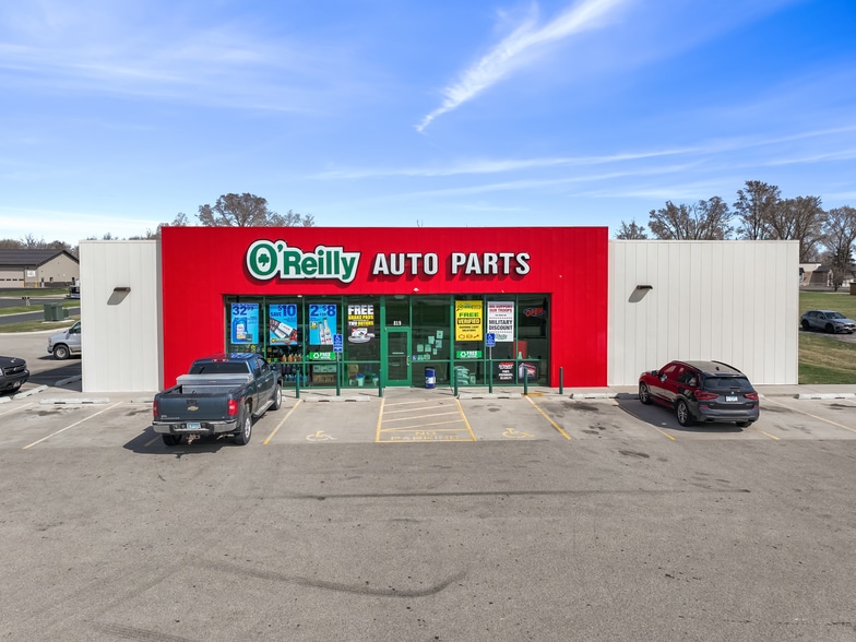 More Photos Of 819 Frontage Rd, Byron General Retail For Sale