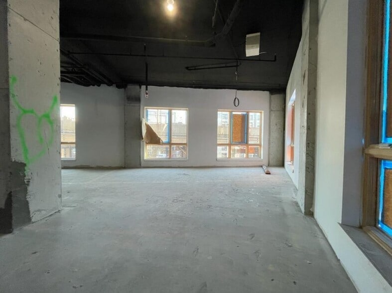 More Photos Of 411 Meeker Ave, Brooklyn Apartments For Lease