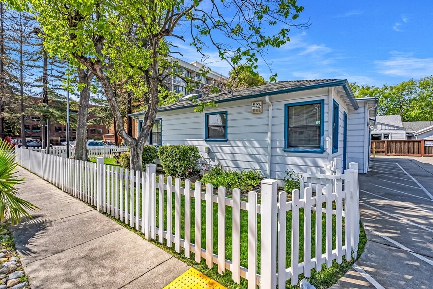 More Photos Of 2291 Pacheco St, Concord Medical For Lease