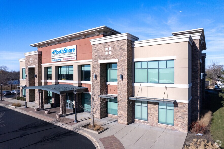 More Photos Of 930 Milwaukee Ave, Lincolnshire Unknown For Lease