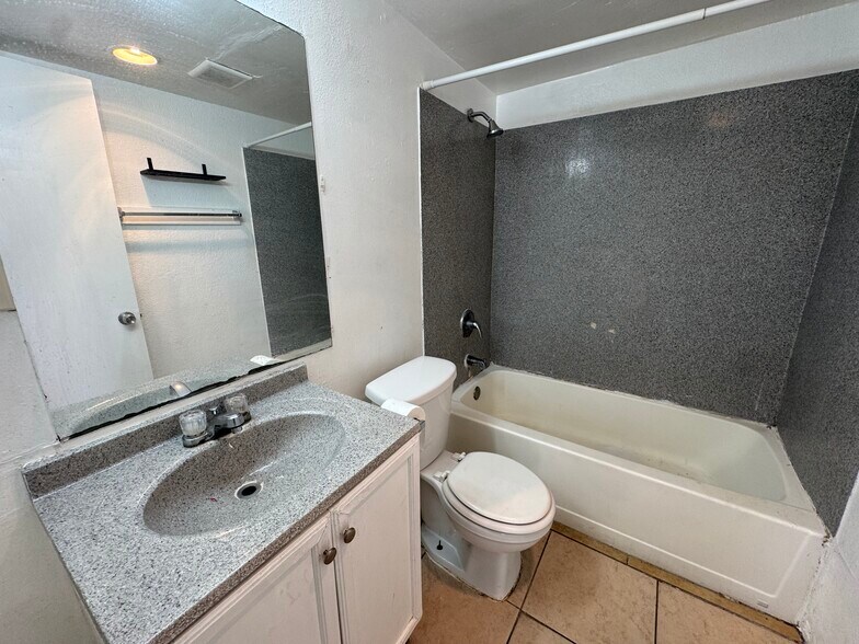 More Photos Of 221 E Olive St, Tucson Apartments For Sale